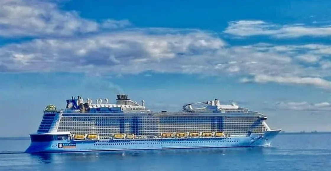 Spectrum Of The Seas cruise ship sailing to homeport